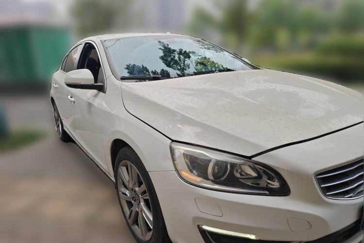 Used Volvo S60 2014 S60L T5 Intelligent Drive Edition Front Right 45 Deg