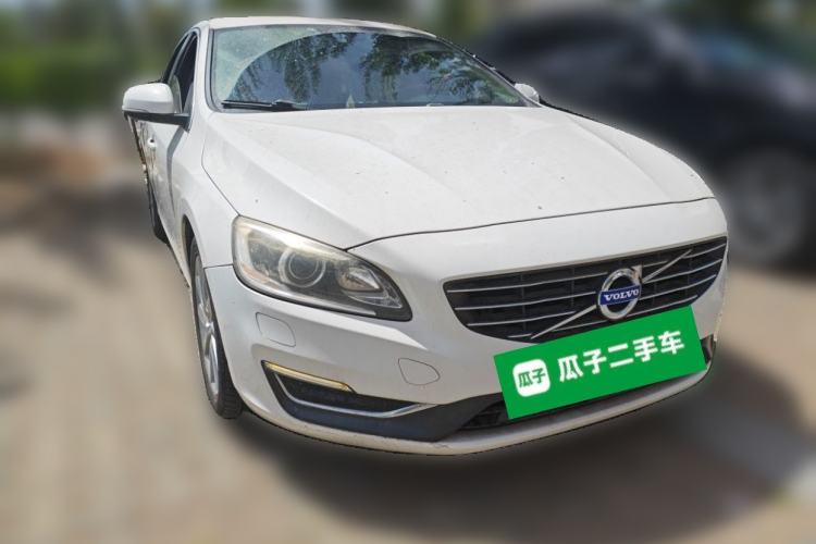 Used Volvo S60 2014 T5 Zhiyi Edition Front Right 45 Deg
