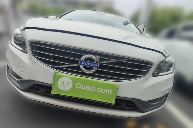 Used Volvo S60 2014 S60L 2.0T Zhiyuan Edition Front
