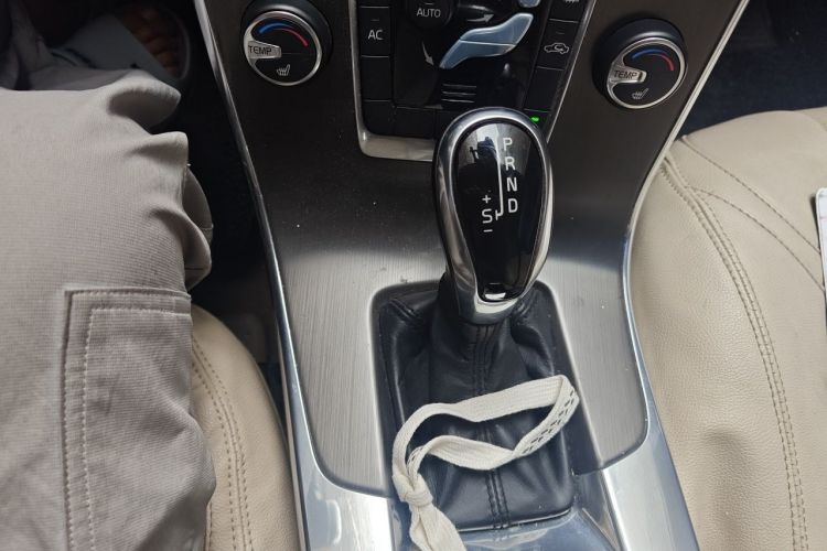 Used Volvo S60 2014 T5 Zhiya Edition Gear Lever