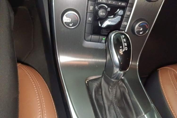 Used Volvo S60 2014 T5 Zhiyi Edition Gear Lever