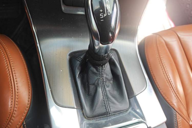 Used Volvo S60 2014 T5 Zhiyi Edition Gear Lever