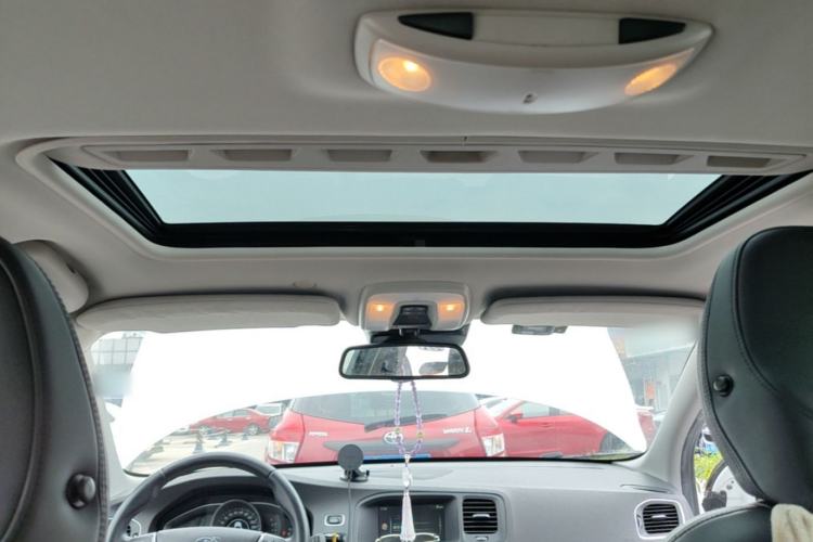 Used Volvo S60 2014 S60L 2.0T Zhiyuan Edition Headliner