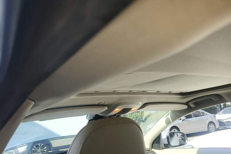 Used Volvo S60 2014 S60L T5 Intelligent Drive Edition Headliner