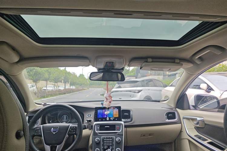 Used Volvo S60 2014 S60L 2.0T Zhiyuan Edition Headliner