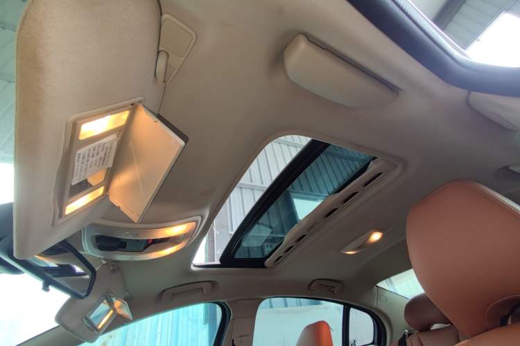Used Volvo S60 2014 S60L 2.0T Zhiyuan Edition Headliner