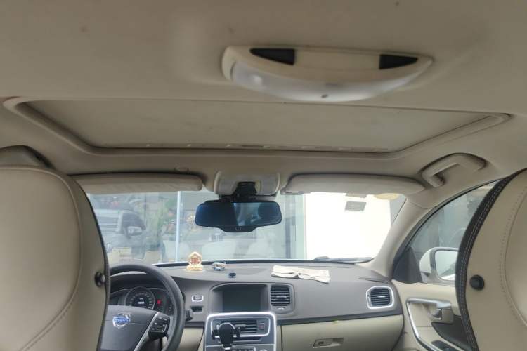 Used Volvo S60 2014 S60L 2.0T Zhiyuan Edition Headliner