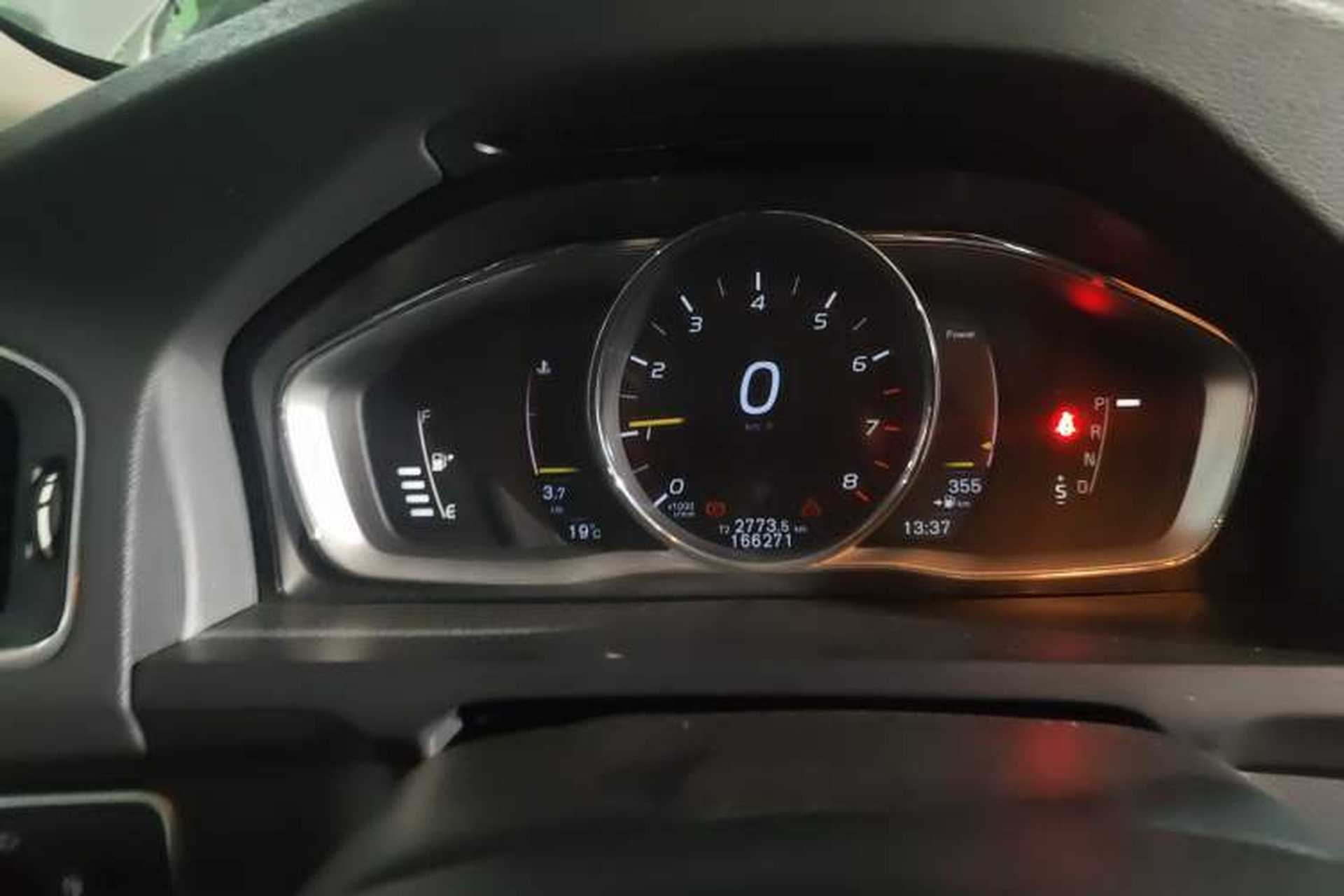 Used Volvo S60 2014 S60L 2.0T Zhiyuan Edition Instrument Cluster