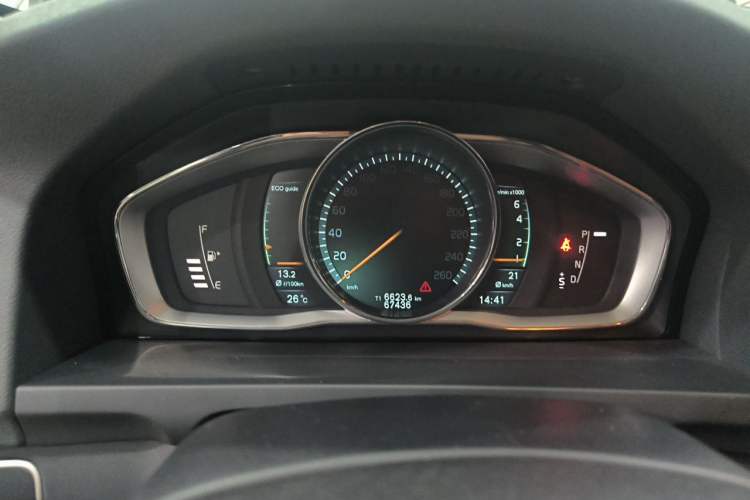 Used Volvo S60 2014 S60L T5 Intelligent Drive Edition Instrument Cluster