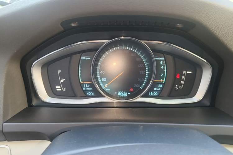Used Volvo S60 2014 S60L T5 Intelligent Drive Edition Instrument Cluster
