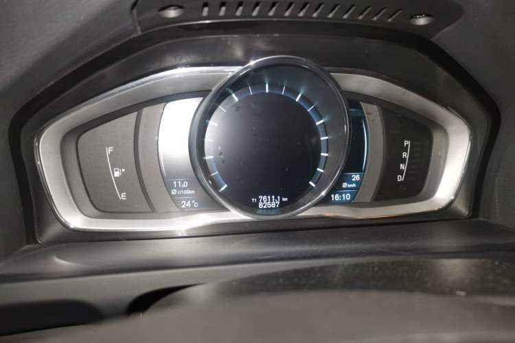 Used Volvo S60 2014 T5 Zhiya Edition Instrument Cluster