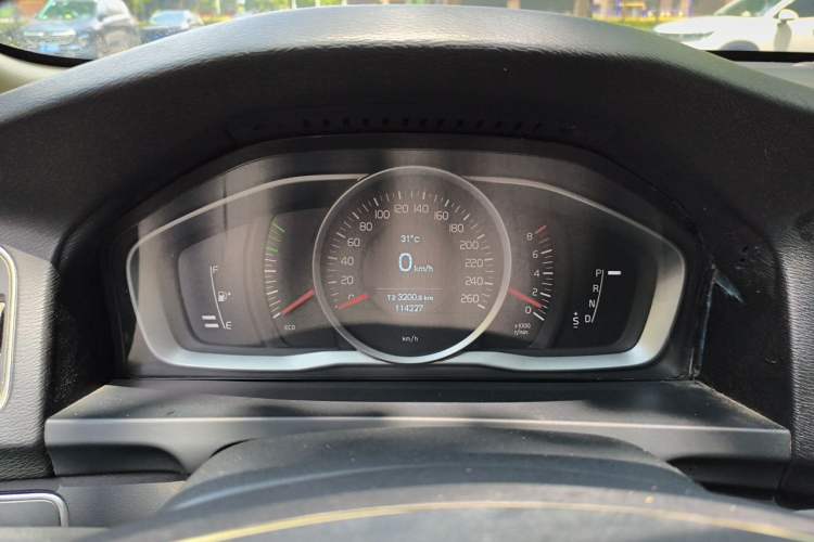 Used Volvo S60 2014 T5 Zhiyi Edition Instrument Cluster