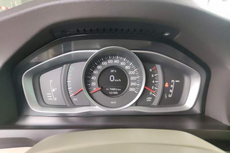 Used Volvo S60 2014 S60L 2.0T Zhiyuan Edition Instrument Cluster