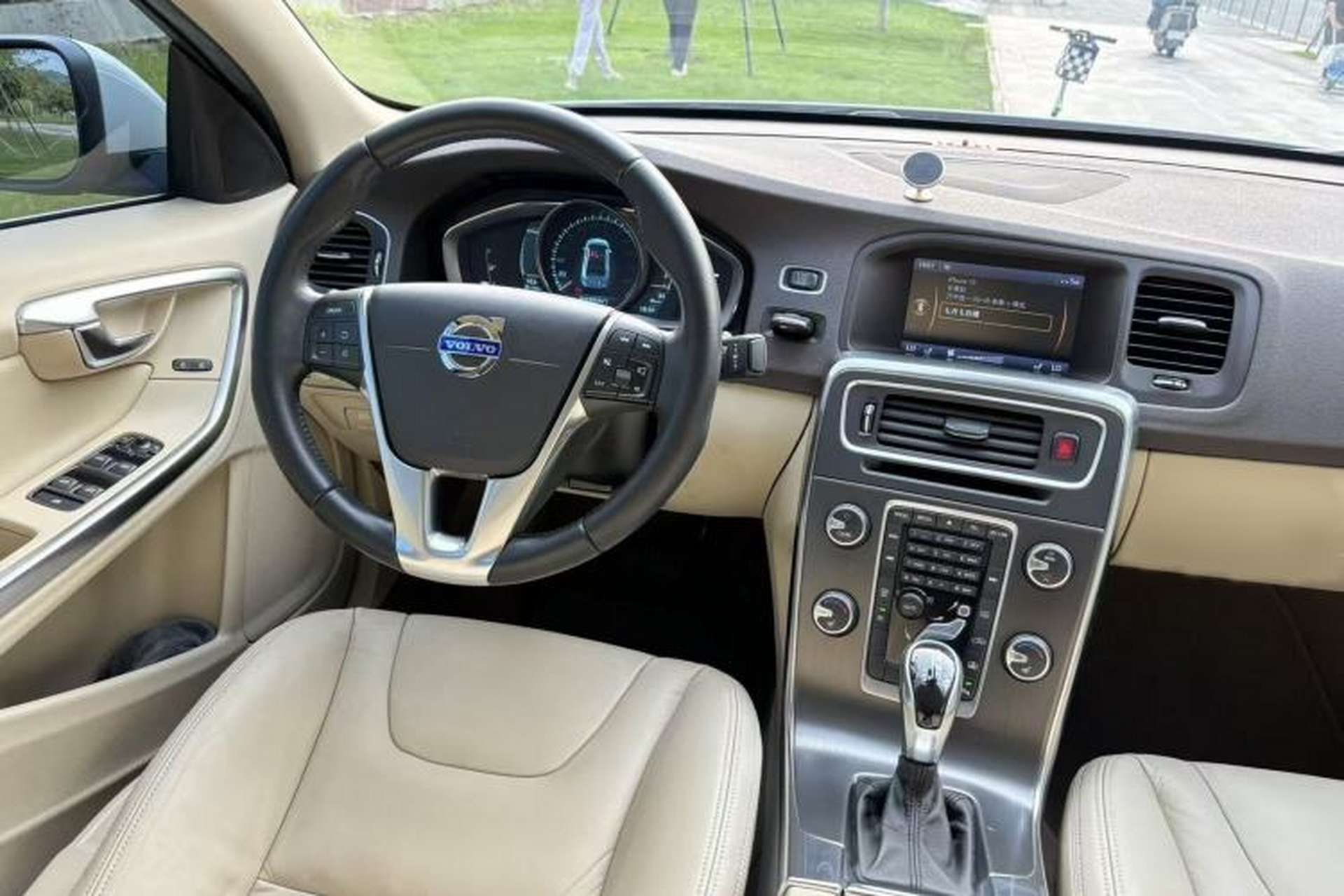 Used Volvo S60 2014 S60L T5 Intelligent Drive Edition Interior 2