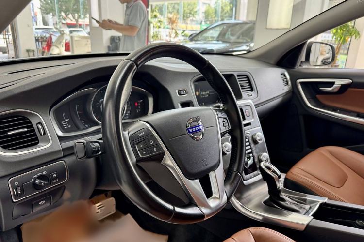 Used Volvo S60 2014 S60L T5 Intelligent Drive Edition Interior 3