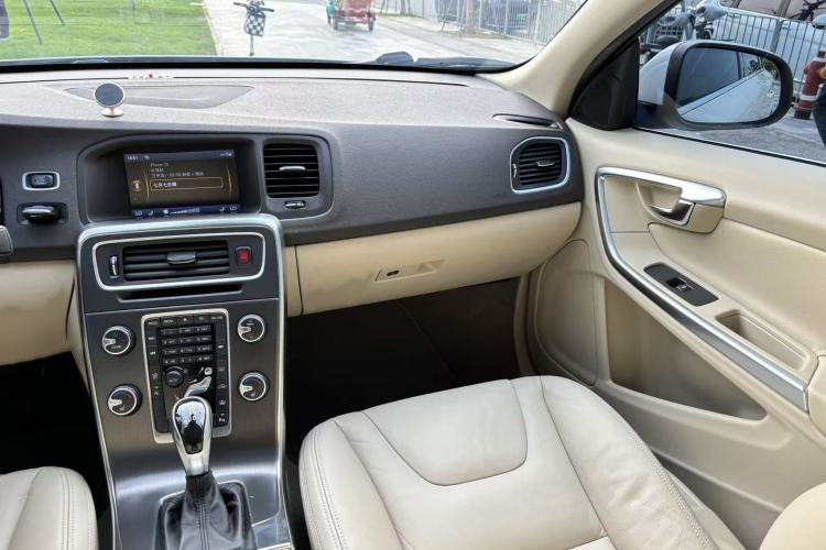Used Volvo S60 2014 S60L T5 Intelligent Drive Edition Interior 4