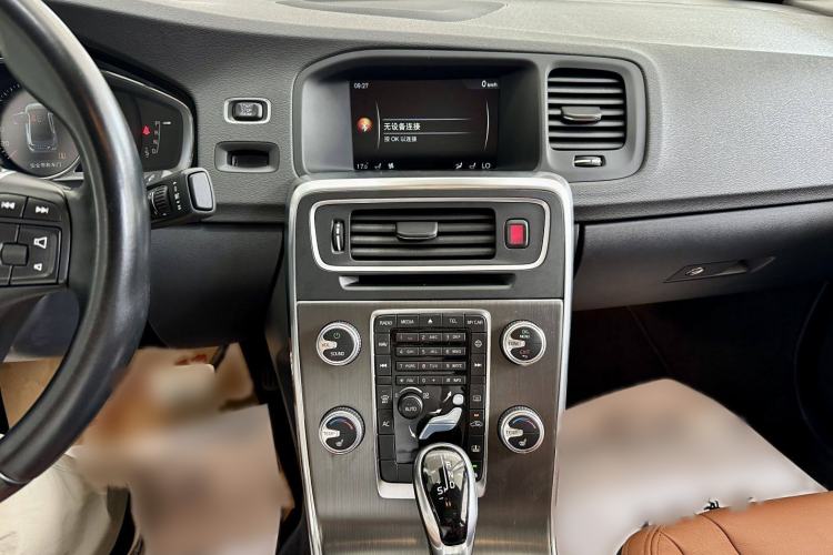 Used Volvo S60 2014 S60L T5 Intelligent Drive Edition Interior 4