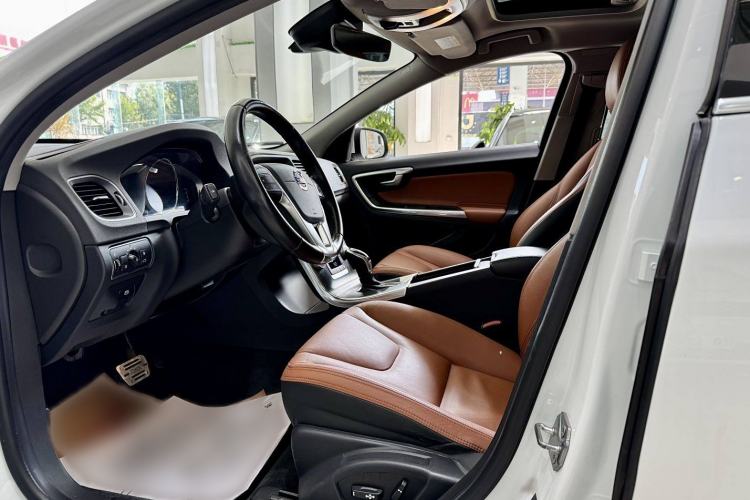 Used Volvo S60 2014 S60L T5 Intelligent Drive Edition Interior 6