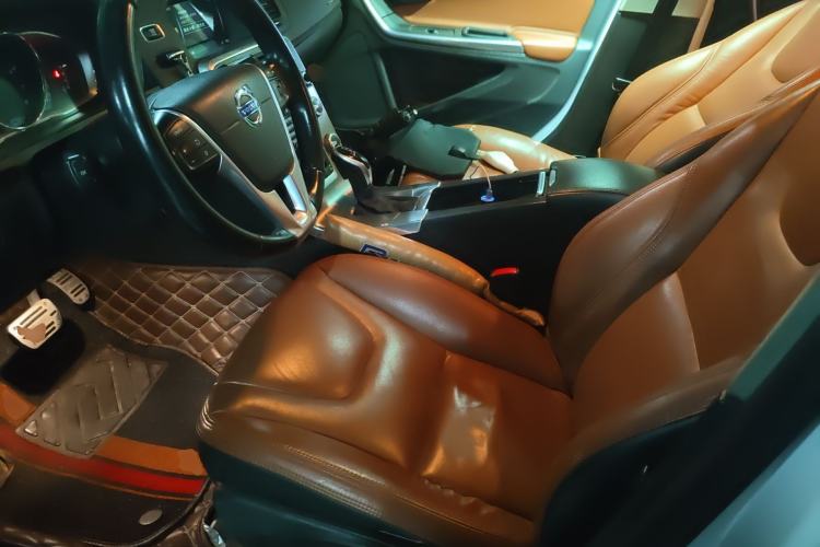 Used Volvo S60 2014 S60L 2.0T Zhiyuan Edition Left Front Seat