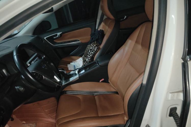 Used Volvo S60 2014 S60L 2.0T Zhiyuan Edition Left Front Seat