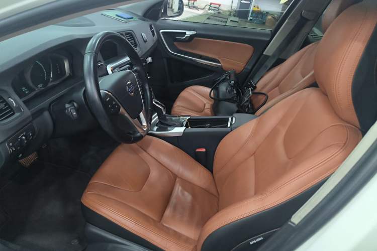 Used Volvo S60 2014 S60L T5 Intelligent Drive Edition Left Front Seat