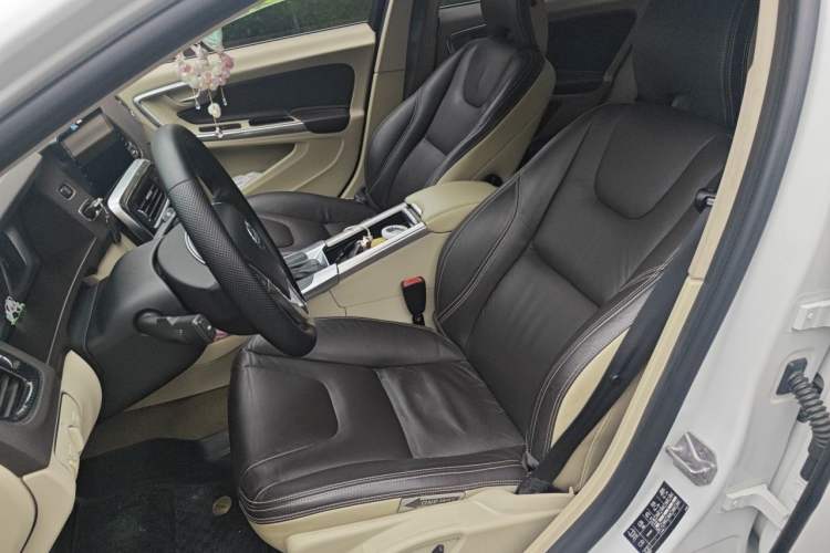 Used Volvo S60 2014 S60L 2.0T Zhiyuan Edition Left Front Seat