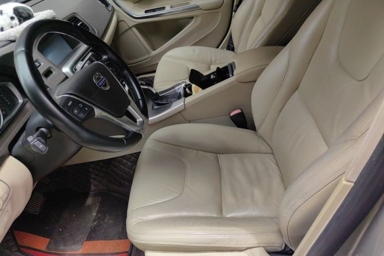 Used Volvo S60 2014 S60L 2.0T Zhiyuan Edition Left Front Seat
