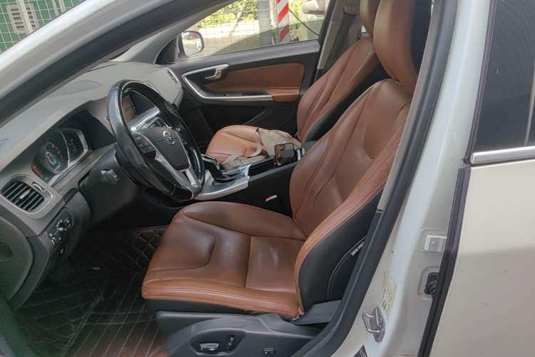 Used Volvo S60 2014 S60L T5 Intelligent Drive Edition Left Front Seat