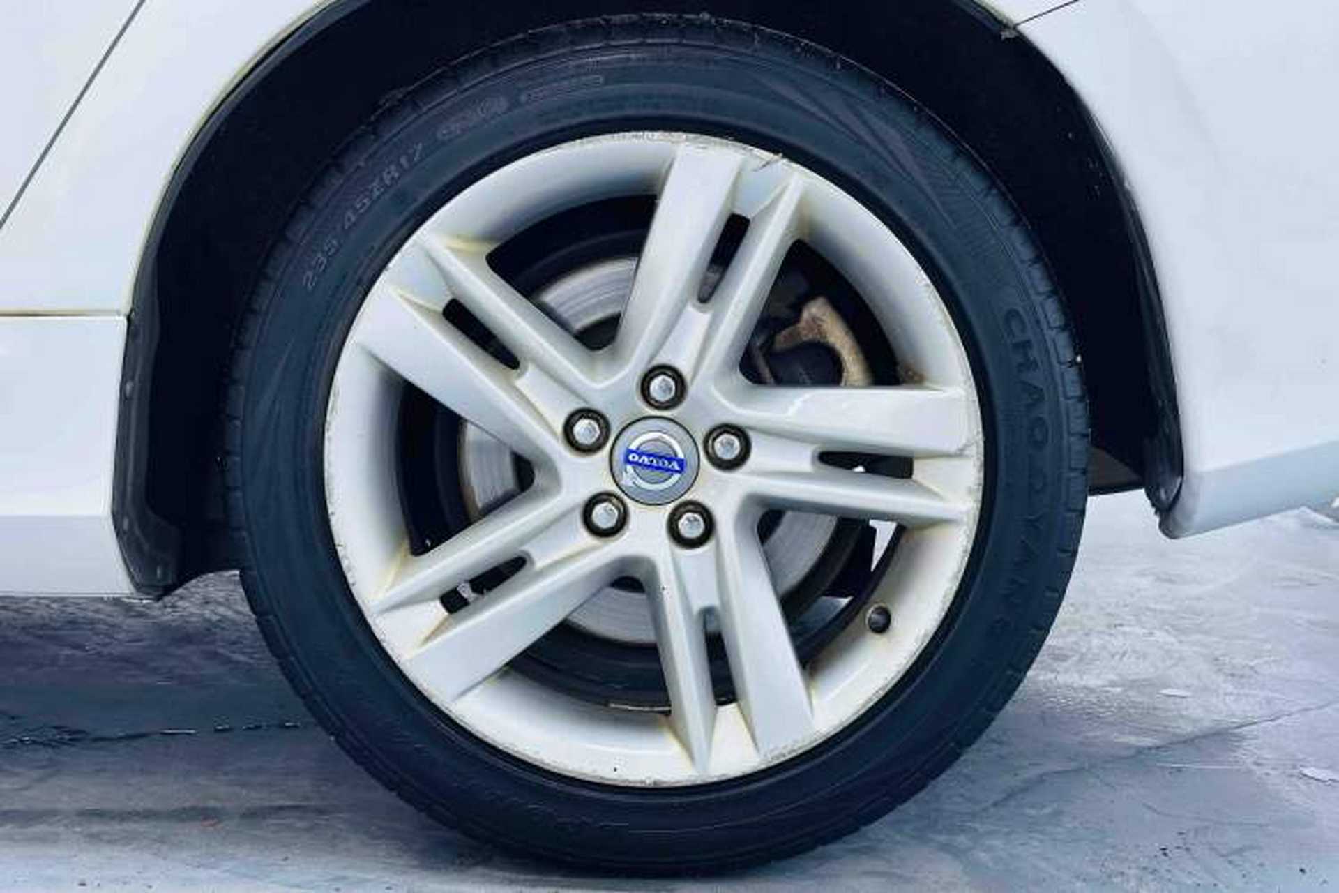 Used Volvo S60 2014 S60L T5 Intelligent Drive Edition Left Front Wheel Hub