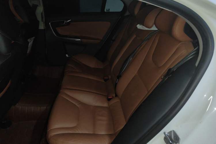 Used Volvo S60 2014 S60L 2.0T Zhiyuan Edition Left Rear Seat