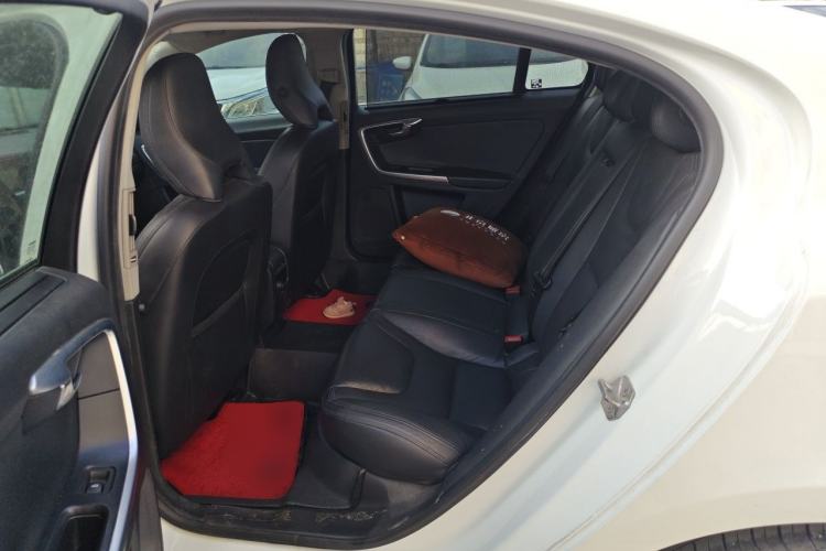 Used Volvo S60 2014 S60L T5 Intelligent Drive Edition Left Rear Seat