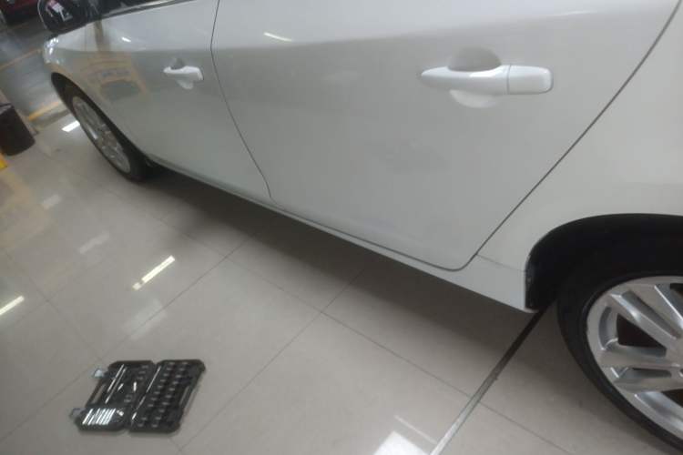 Used Volvo S60 2014 S60L 2.0T Zhiyuan Edition Left Side Sill