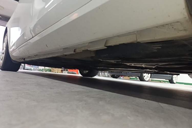Used Volvo S60 2014 S60L 2.0T Zhiyuan Edition Left Side Sill