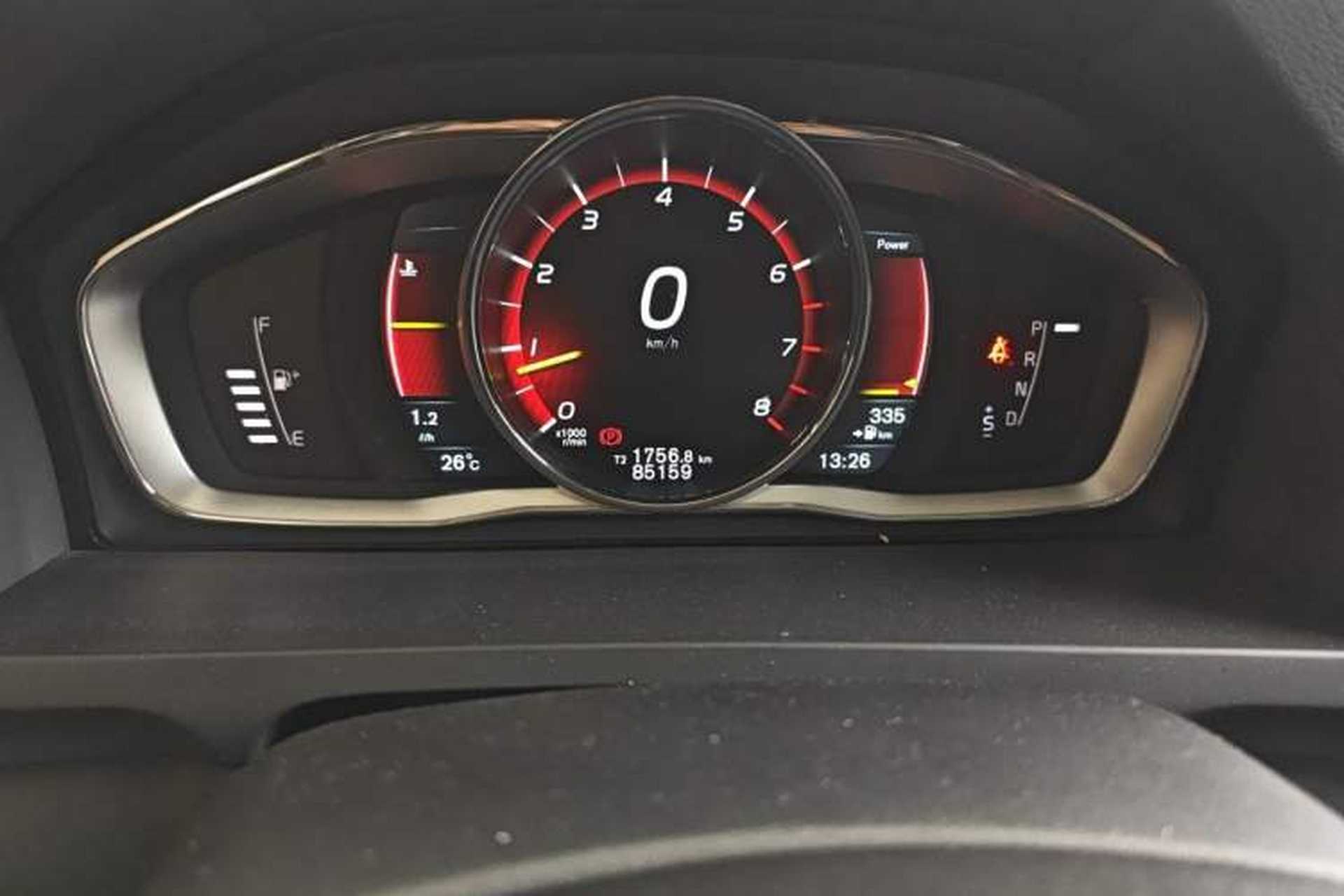 Used Volvo S60 2014 S60L T5 Intelligent Drive Edition Odometer Close Up
