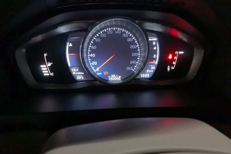 Used Volvo S60 2014 S60L T5 Intelligent Drive Edition Odometer Close Up