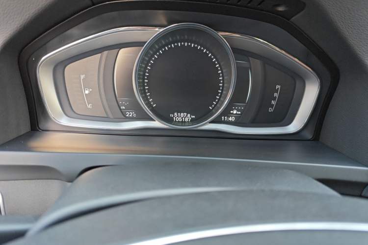 Used Volvo S60 2014 S60L T5 Intelligent Drive Edition Odometer Close Up