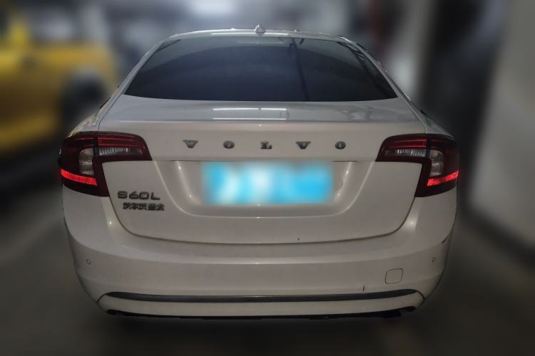 Used Volvo S60 2014 S60L 2.0T Zhiyuan Edition Rear