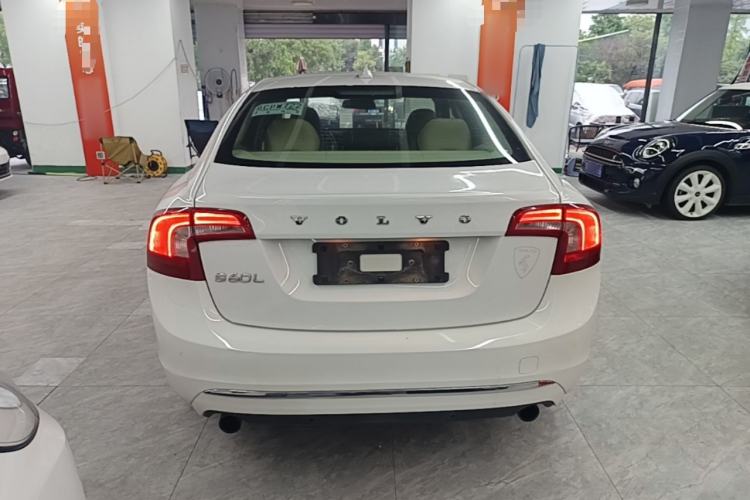 Used Volvo S60 2014 S60L 2.0T Zhiyuan Edition Rear