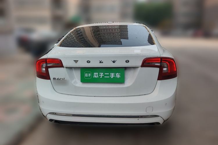 Used Volvo S60 2014 S60L 2.0T Zhiyuan Edition Rear