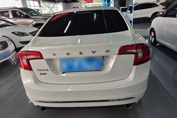 Used Volvo S60 2014 S60L 2.0T Zhiyuan Edition Rear