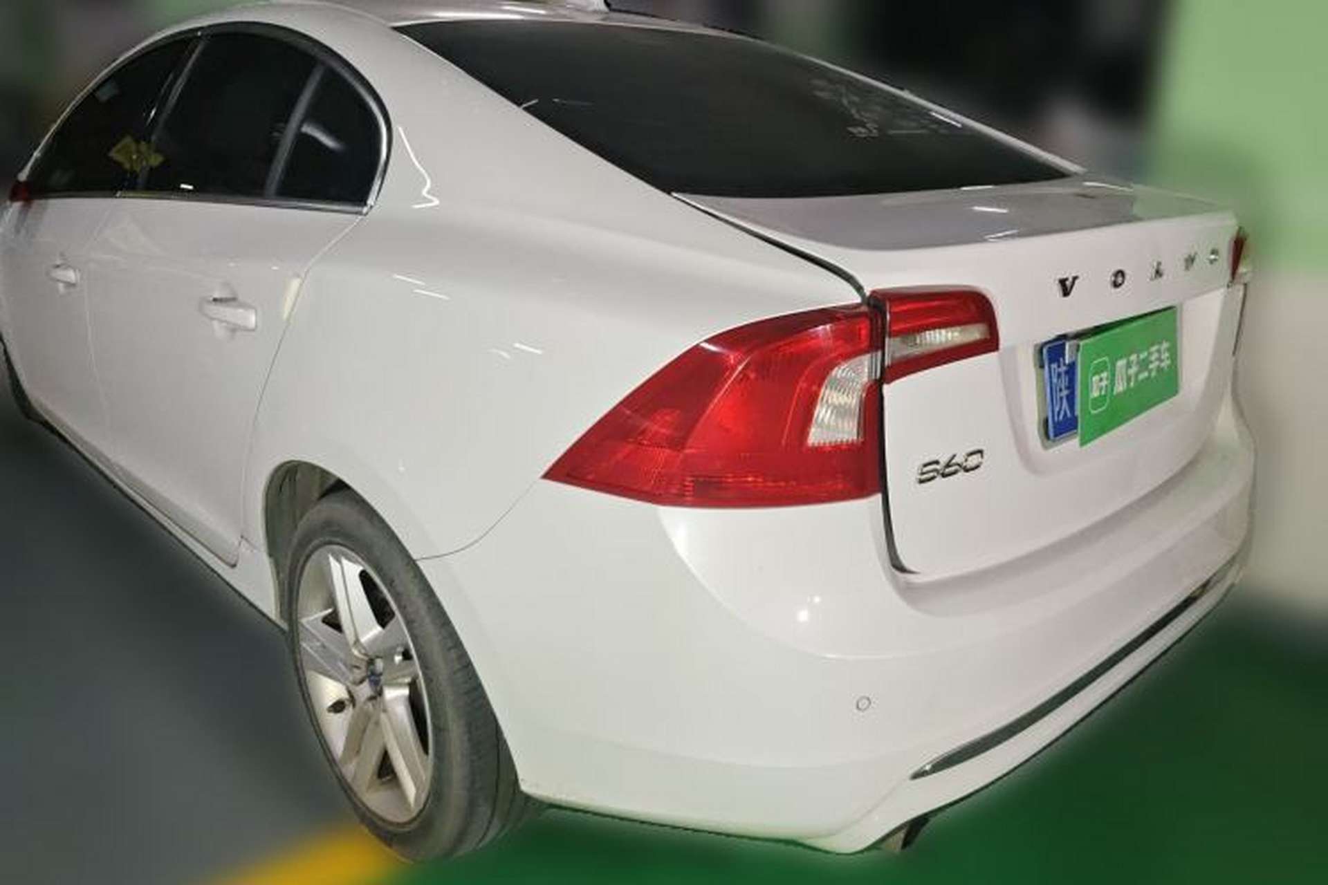 Used Volvo S60 2014 S60L 2.0T Zhiyuan Edition Rear Left 45 Deg