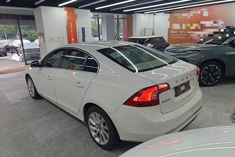 Used Volvo S60 2014 S60L 2.0T Zhiyuan Edition Rear Left 45 Deg