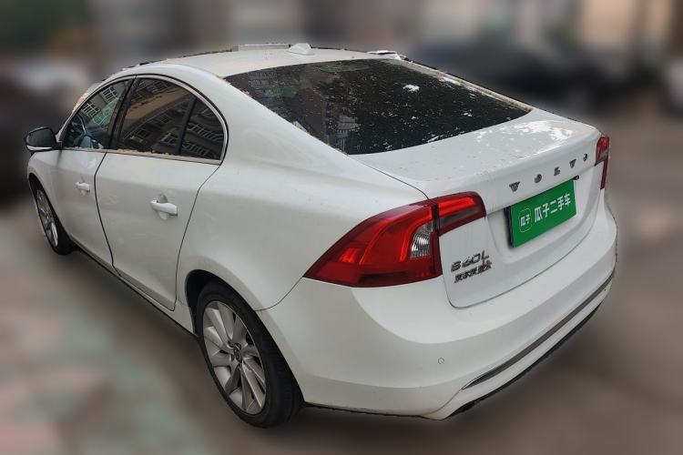 Used Volvo S60 2014 S60L 2.0T Zhiyuan Edition Rear Left 45 Deg