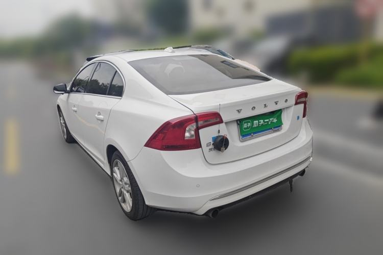 Used Volvo S60 2014 S60L 2.0T Zhiyuan Edition Rear Left 45 Deg