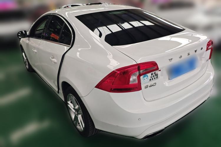 Used Volvo S60 2014 T5 Zhiya Edition Rear Left 45 Deg