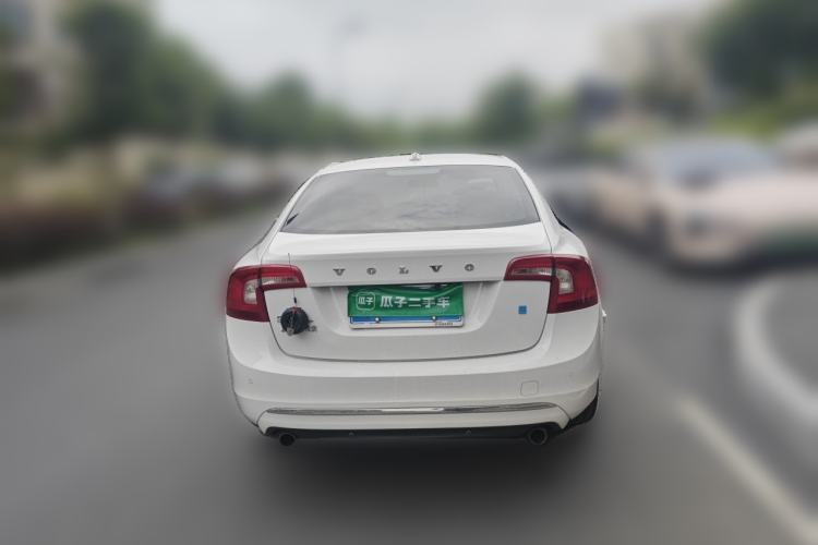 Used Volvo S60 2014 S60L 2.0T Zhiyuan Edition Rear