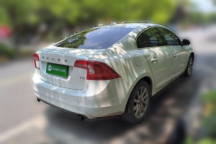 Used Volvo S60 2014 T5 Zhiyi Edition Rear Right 45 Deg