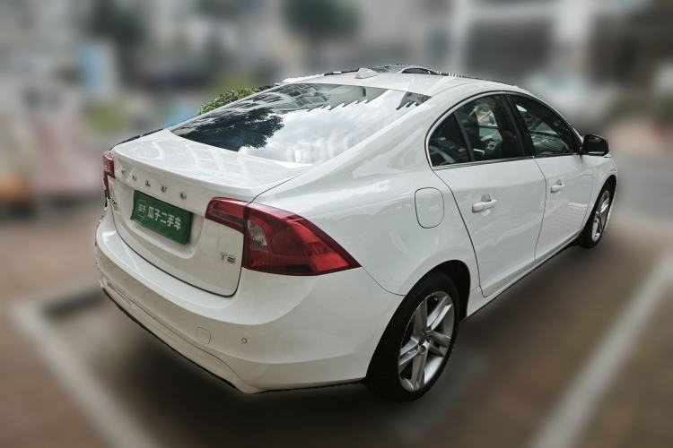 Used Volvo S60 2014 T5 Zhiyi Edition Rear Right 45 Deg