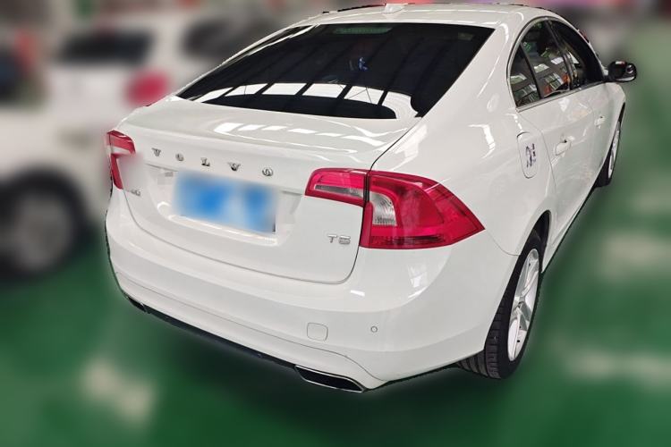 Used Volvo S60 2014 T5 Zhiya Edition Rear Right 45 Deg