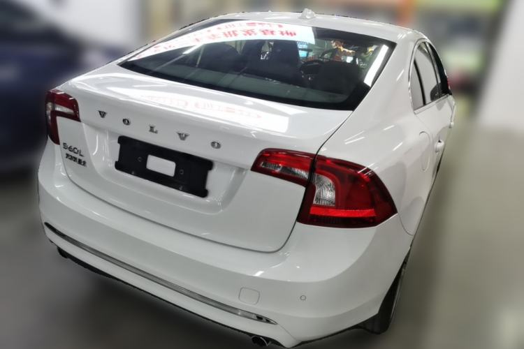 Used Volvo S60 2014 S60L 2.0T Zhiyuan Edition Rear Right 45 Deg